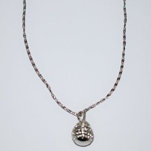 Statement piece around your neck